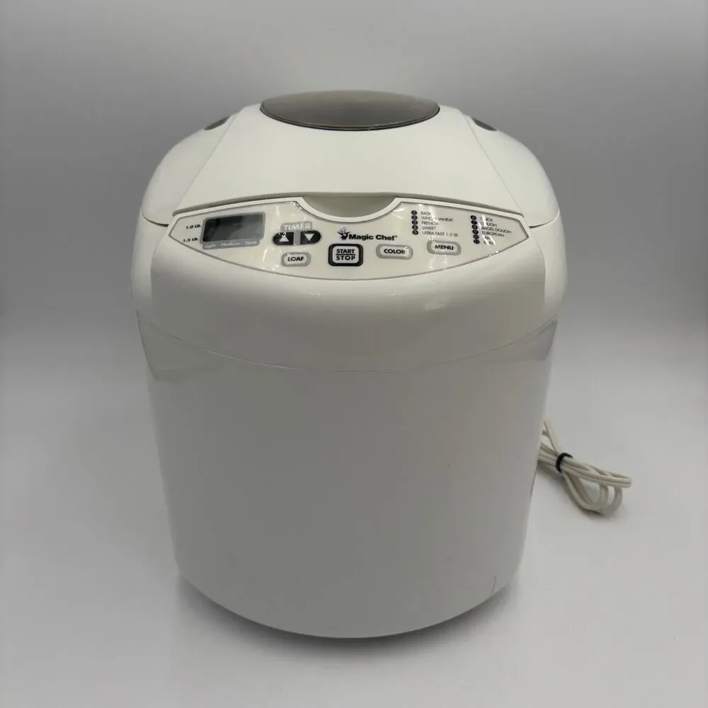 Magic Chef CBM1000 Bread Maker Machine 1.5 lb White w Kneading Paddle NO PAN